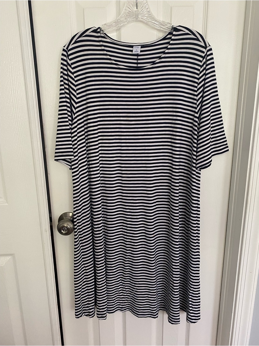 Old Navy Black and White Striped Midi Dress  XL. make an offer.